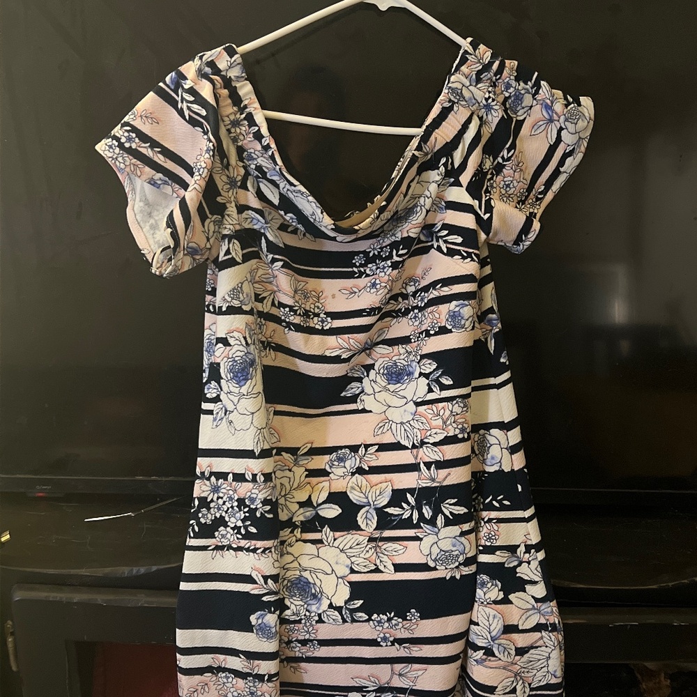 “Jessica Simpson” A line dress., size 6